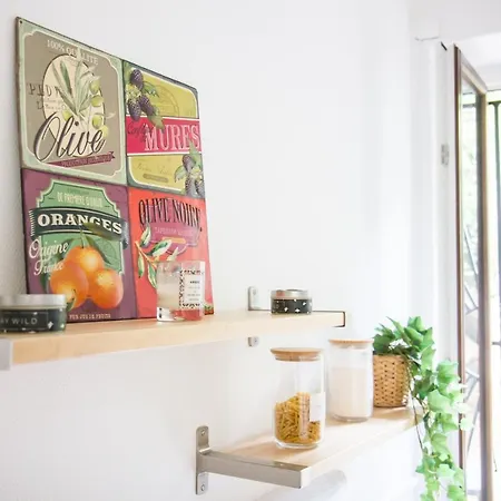 Le 62 - Spacieux T2 - Garage Gratuit, Jardin, Tram Apartment *