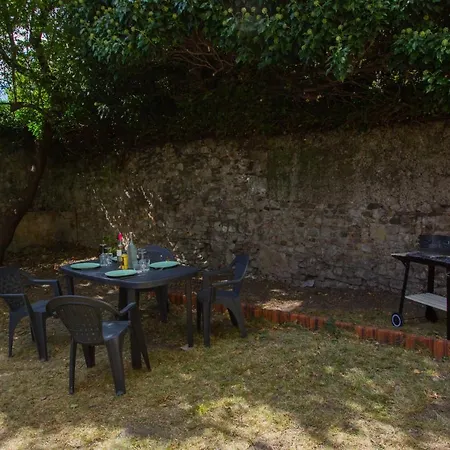 Le 62 - Spacieux T2 - Garage Gratuit, Jardin, Tram Apartment *